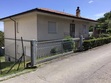 Villa/casa singola con corte