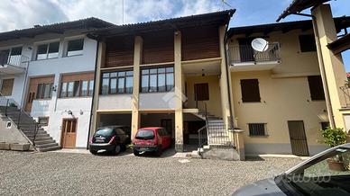 CASA SEMINDIPENDENTE A LESSOLO