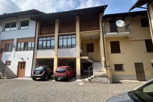 CASA SEMINDIPENDENTE A LESSOLO