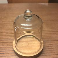 Campana/Cloche in veteo con base in legno.