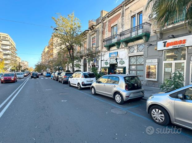 RAPISARDI:3Vani,Zona Centrale,Piccolo Contesto