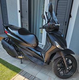 Piaggio Beverly 400 HPE Deep Black 06/2024