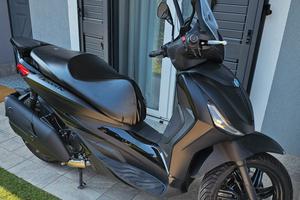 Piaggio Beverly 400 HPE Deep Black 06/2024