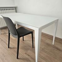 Tavolo allungabile e sedie