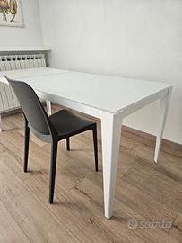 Tavolo allungabile e sedie