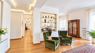Appartamento di 260 m² con più di 5 locali a Catan