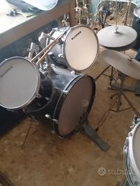 Batteria acustica completa 5 pezzi RAMPER