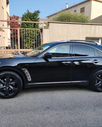 Infiniti FX 30d S