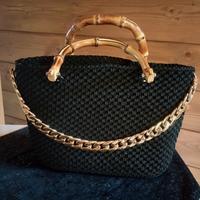 Borsa fatta a mano all'uncinetto 