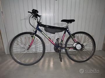 Bicicletta MTB elettrica 