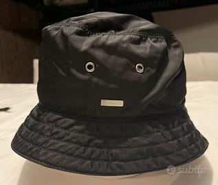 Cappello pescatore Prada
