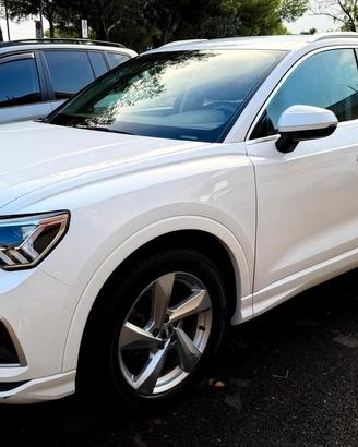 Audi Q3 40 TDI quattro S tronic Business Advanced
