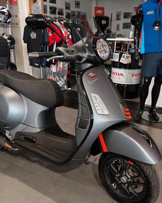 Piaggio Vespa 300 GTS