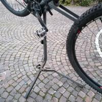 cavalletto manutenzione bici