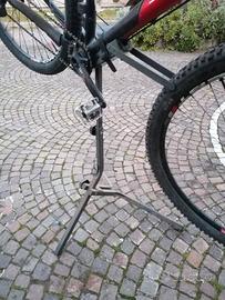 cavalletto manutenzione bici