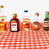 8 bottigliette  mignon da collezione