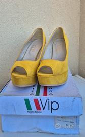 Decolleté con zeppa NUOVE mai usate n37
