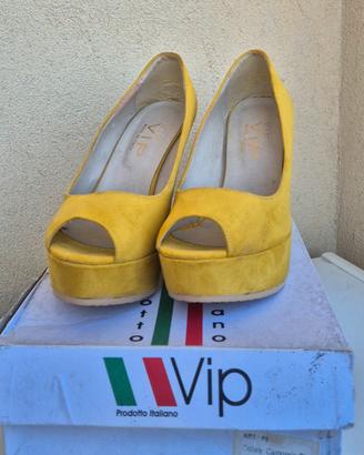 Decolleté con zeppa NUOVE mai usate n37
