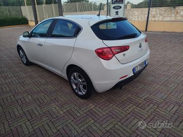 Alfa Romeo Giulietta 1.6 JTDm-2 105 CV Exclusive