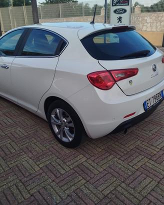 Alfa Romeo Giulietta 1.6 JTDm-2 105 CV Exclusive