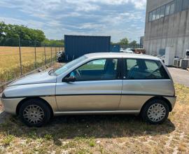 Lancia y elefantino blu