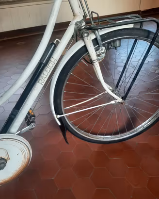 bici da donna raleigh .