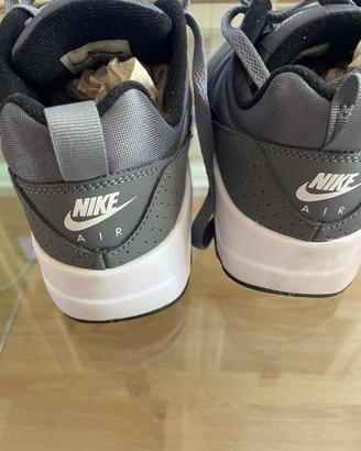 Scarpe Nike nuove,numero 42.5