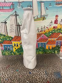 Bottiglia accartocciata