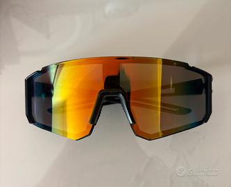 Occhiale con lente specchiata