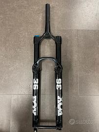 Fox 36 Performance Grip 160 2027 NUOVA