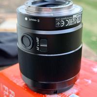 Sony FE 35/1.8 per full frame