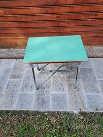 Banchetto scuola vintage