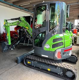 Mini escavatore Avant tecno 35 Pro nuovo