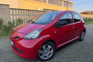 Toyota Aygo 1.0 12V VVT-i 5 porte Sound
