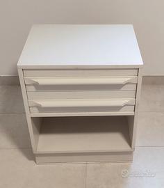 Comodino bianco