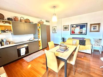 Trivano luminoso e rifinito in zona La Vega