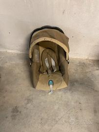 Seggiolino auto