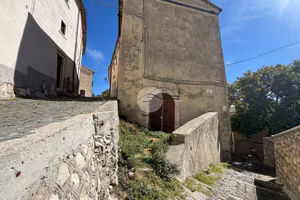 RUSTICO A ROCCA DI CAMBIO