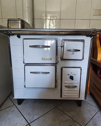 Stufa economica a legna