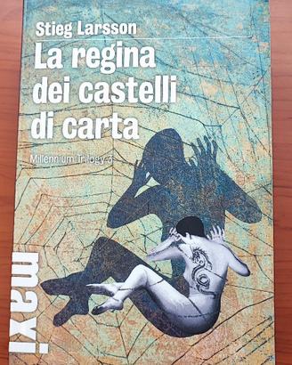libro La regina dei castelli di carta