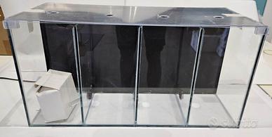 Bettiera a 4 posti con vano filtro e pompa