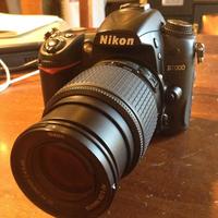 Nikon d7000 con obiettivo base + 50mm f1.8