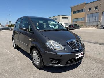 Lancia MUSA Multijet Poltrona Frau