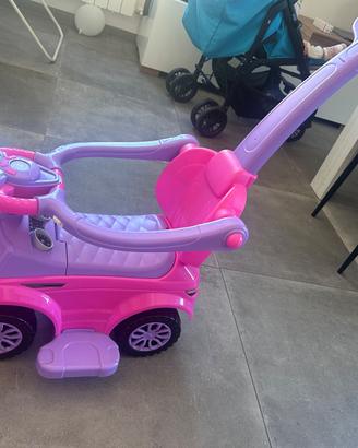 Macchina per bambini con suoni e luci