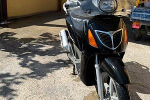 Sh 150 appena tagliandato e gommato