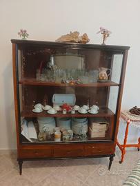 Vetrina in legno vintage 