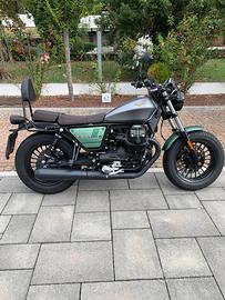 Moto v9 bobber centenario