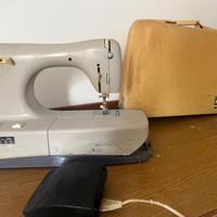 Macchina da cucire Necchi