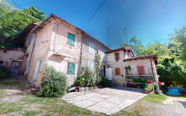 PORZIONE DI CASA NEL BORGO DI CASTELLINO DELLE FOR