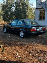 BMW E30 318is già ASI, cerchi da 15"